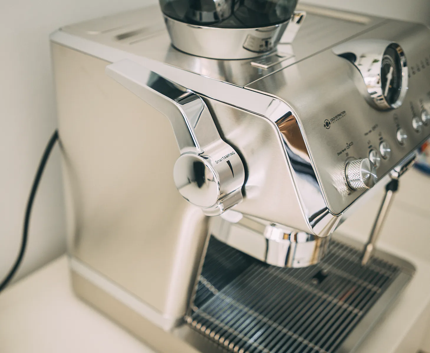 De'Longhi Specialista Opera Smart Tamping