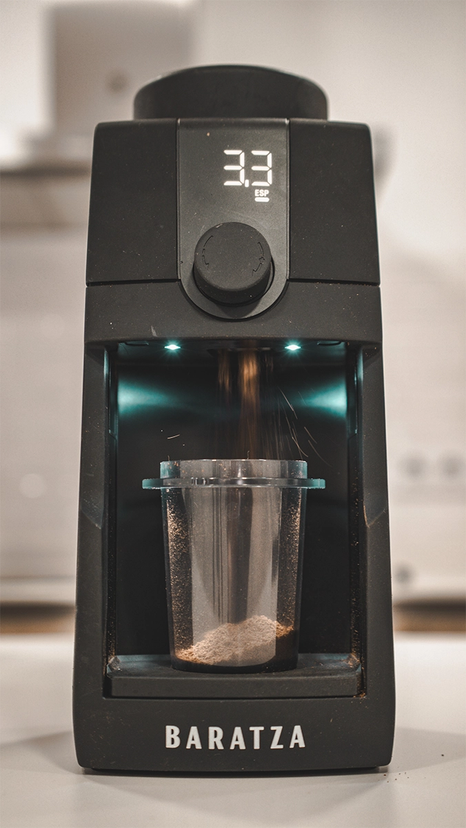 Baratza Encore ESP Pro grinding.